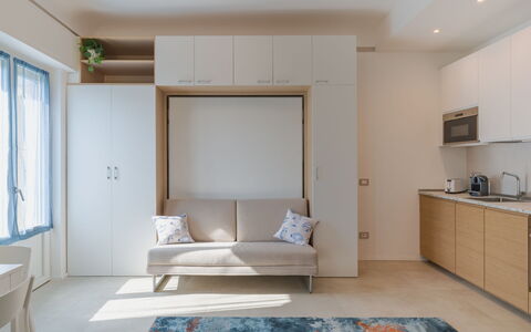 Laccadiva: Meubles, Design Intérieur, Sol, Bois, Sol, Canapé, Salon, Pièce, Éclairage, Appartement