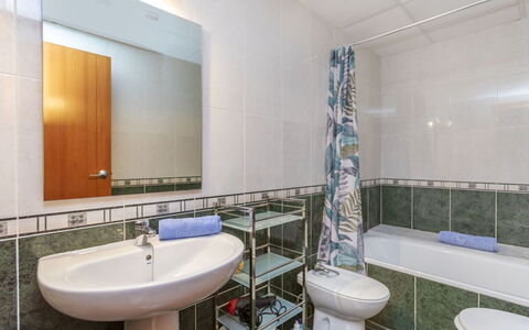 Solymar: Sol, Luminaire Plomberie, Sol, Design Intérieur, Salle De Bains, Évier, Lavabo, Robinet, Plomberie, Tuile