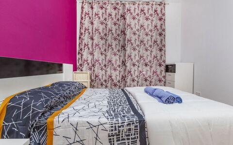 Solymar: Meubles, Design Intérieur, Chambre, Lit, Drap De Lit, Sol, Sol, Literie, Linge, Pièce