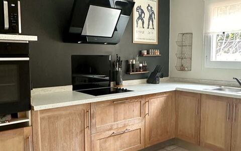 Tarabucetta: Appareil De Cuisine, Cuisine, Meubles, Cabinetry, Comptoir, Bois, Principaux Appliance, Design Intérieur, Sol, Électroménager