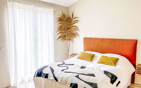 Tarabucetta: Meubles, Lit, Design Intérieur, Chambre, Sol, Sol, Mur, Literie, Bois, Drap De Lit