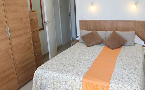Turia Playa: Chambre, Lit, Pièce, Meubles, Drap De Lit, Propriété, Literie, Matelas, Design Intérieur, Sol
