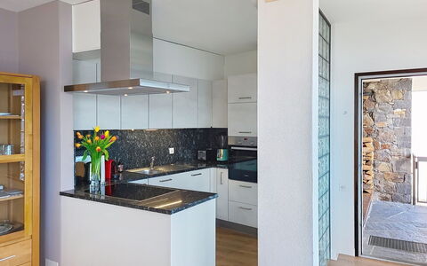 Apt. Tana dei Leoni: Cuisine, Comptoir, Design Intérieur, Sol, Sol, Appareil De Cuisine, Cabinetry, Meubles, Bois, Plafond