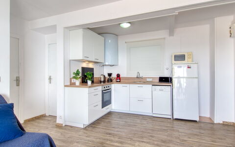 Blaumar: Design Intérieur, Meubles, Sol, Sol, Plafond, Principaux Appliance, Pièce, Cabinetry, Cuisine, Appartement