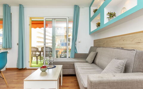 Rioplata: Design Intérieur, Meubles, Sol, Bois, Sol, Pièce, Appartement, Plafond, Domicile, Salon