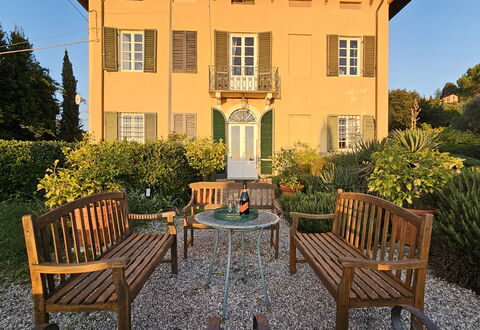 Villa Il Torrazzo, Vista Mare, Massarosa: Arbuste, Maison, Façade, Domicile, Jardin, Chalet, Biens, Porte, Couverture De Sol, Ferme