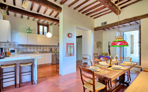 Villa Ulivacci: Meubles, Design Intérieur, Sol, Mur, Bois, Plafond, Sol, Pièce, Table, Salle À Manger
