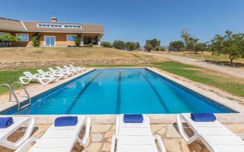Finca El Olivar: Appartement, Architecture, Zone Résidentielle, Condominium, Composite, Design Urbain, Balcon, Usage Mixte, Ombre