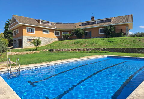 Argentona 642: Piscine, Recours, Biens, Jardin, Ferme, Arrière-Cour, Villa, Ombre, Pelouse, Eco Hôtel