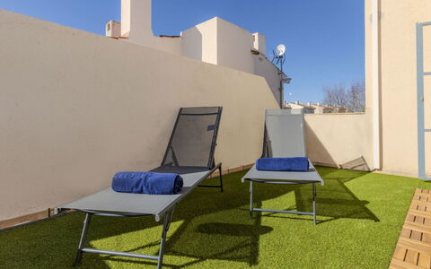 Ca la Flama: Meubles, Appartement, Mobilier De Jardin, Chaise, Ombre, Balcon