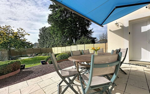 Briasel: Meubles, Mobilier De Jardin, Table, Chaise, Tableau De Plein Air, Jardin, Table Cuisine Et Salle A Manger, Patio, Restaurant, Pot De Fleur