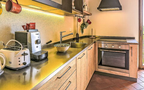 Il Canto dei Merli: Cuisine, Comptoir, Appareil De Cuisine, Principaux Appliance, Design Intérieur, Bois, Sol, Cabinetry, Électroménager, Meubles