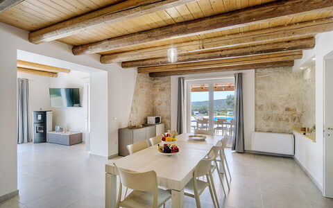 Villa Belvedere: Bois, Meubles, Sol, Design Intérieur, Sol, Chaise, Plafond, Pièce, Table Cuisine Et Salle A Manger, Salle À Manger