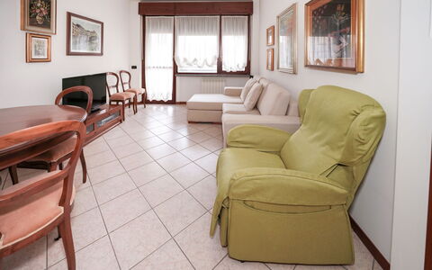 Grandmother'S House: Arbuste, Domicile, Maison, Biens, Manoir, Maison Historique, Villa, Siding