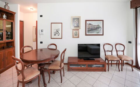 Grandmother'S House: Arbuste, Domicile, Maison, Biens, Manoir, Maison Historique, Villa, Siding