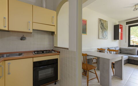 Atelier Vella: Design Intérieur, Sol, Meubles, Sol, Comptoir, Pièce, Cuisine, Plafond, Table Cuisine Et Salle A Manger, Appartement