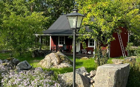 Holmen: Arbuste, Chalet, Maison, Jardin, Toit, Domicile, Couverture De Sol, Zone Rurale, Printemps