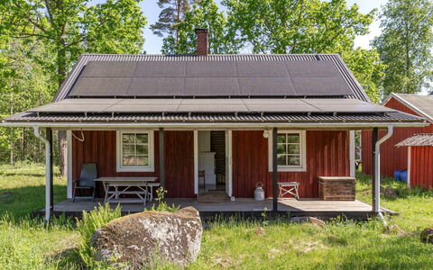 Holmen: Bois, Toit, Maison, Chalet, Domicile, Zone Rurale, Lot Terre, Siding, Batiments Jardin, Ferme