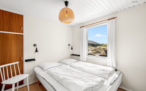 Monna - from the Sea: Chambre, Domicile, Lit, Cadre De Lit, Literie, Drap De Lit, Hôtel, Peindre, Linge, Oreiller