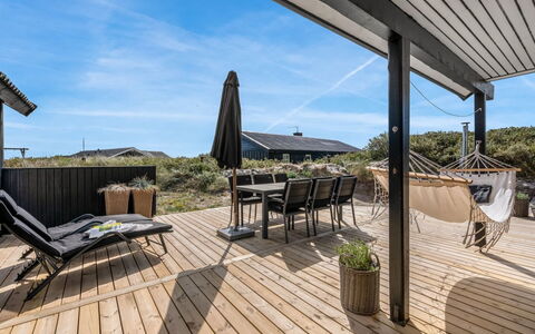 Monna - from the Sea: Bois, Porche, Parquet, Porte, Domicile, Dur, Plate-Forme, Planche, Tache De Bois, Ombre