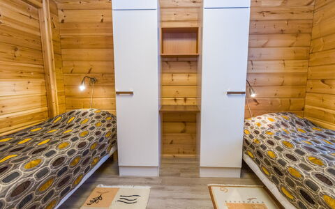 Pankamaa 12: Bois, Sol, Sol, Design Intérieur, Plafond, Chambre, Pièce, Tache De Bois, Lit, Dur