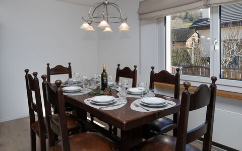 Sous-Le-Moulin: Meubles, Design Intérieur, Sol, Table, Salle À Manger, Bois, Chaise, Table Cuisine Et Salle A Manger, Plafond, Pièce