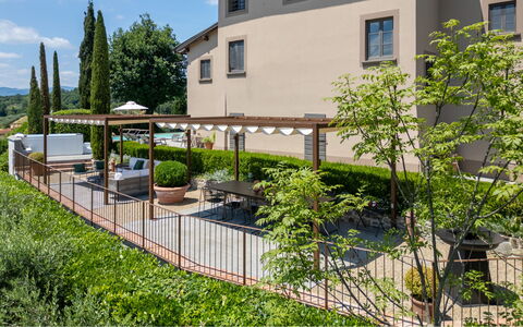 Villa Il Colto: Arbuste, Jardin, Ombre, Mobilier De Jardin, Cour, Aménagement Paysager, Structure En Plein Air, Arrière-Cour, Tableau De Plein Air, Balcon