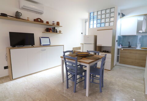 Malika: Meubles, Sol, Design Intérieur, Bois, Sol, Pièce, Appartement, Cabinetry, Comptoir, Cuisine