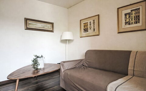Etrusco Apartment: Meubles, Design Intérieur, Sol, Mur, Sol, Bois, Canapé, Pièce, Salon, Cadre