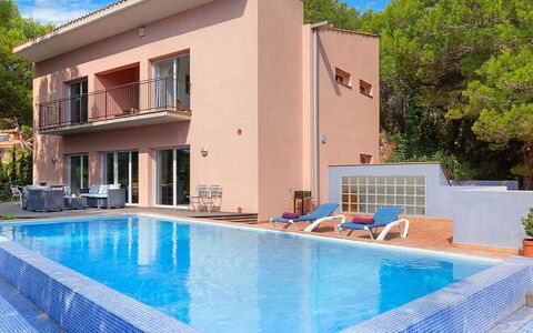 Villa Susanna: Piscine, Recours, Zone Résidentielle, Établissements Humains, Composite, Appartement, Mobilier De Jardin, Loisir, Biens, Eco Hôtel