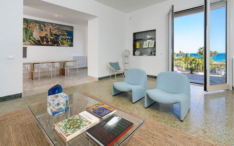 Villa Rebecca: Meubles, Design Intérieur, Sol, Sol, Chaise, Appartement, Ombre, Recours, Salon, Table Basse
