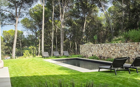 Villa Bamby: Jardin, Ombre, Piscine, Aménagement Paysager, Mobilier De Jardin, Pelouse, Arrière-Cour, Cour, Conception, Parc