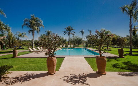 Villa Annarosa: Piscine, Recours, Jardin, Aménagement Paysager, Hacienda, Eco Hôtel, Biens, Ombre, Pelouse