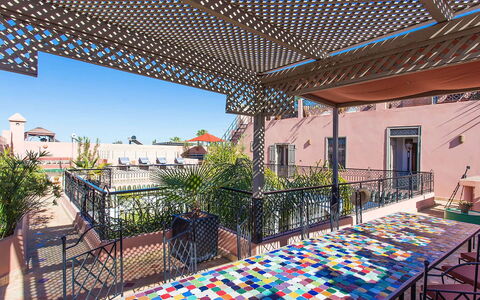 Riad Special: Balcon, Chaise, Conception, Eco Hôtel, Mobilier De Jardin, Cour, Plante D'Appartement, Structure En Plein Air