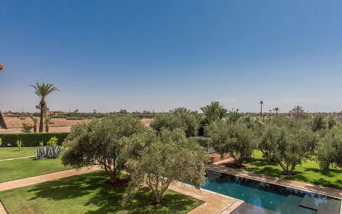 Villa Portraits: Piscine, Jardin, Aménagement Paysager, Recours, Réflexion, Miroir D'Eau, Caractéristique De L'Eau, Hacienda, Passerelle