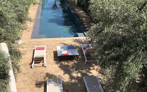 Villa Susan: Piscine, Jardin, Arrière-Cour, Mobilier De Jardin, Aménagement Paysager, Cour, Hacienda, Balancelle, Eco Hôtel, Recours