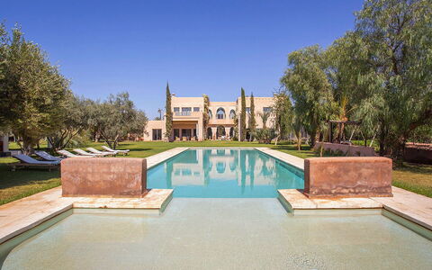 Villa Elio: Piscine, Architecture, Biens, Recours, Manoir, Hacienda, Villa, Aménagement Paysager, Ombre, Jardin