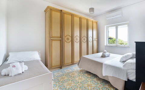 Casa Iago: Sol, Sol, Design Intérieur, Pièce, Appartement, Chambre, Plafond, Lit, Moulage, Literie