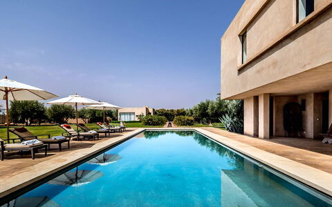 Villa Noria: Piscine, Recours, Miroir D'Eau, Biens, Caractéristique De L'Eau, Réflexion, Villa, Aménagement Paysager, Thermes