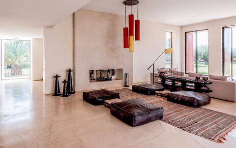 Villa Noria: Design Intérieur, Sol, Sol, Meubles, Mur, Bois, Plafond, Salon, Pièce, Canapé
