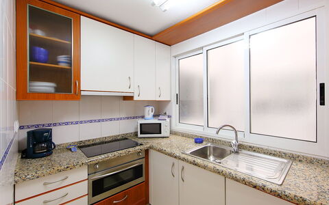 Giner: Pièce, Propriété, Cabinetry, Comptoir, Meubles, Cuisine, Design Intérieur, Bâtiment, Immobilier, Maison