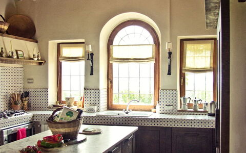 Villa Selvamica: Meubles, Design Intérieur, Mur, Sol, Bois, Plafond, Cuisine, Sol, Éclairage, Domicile