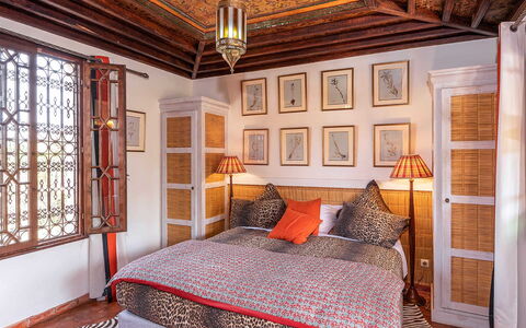 Le Jardin Mogador: Chambre, Design Intérieur, Lit, Bois, Sol, Sol, Plafond, Meubles, Literie, Éclairage
