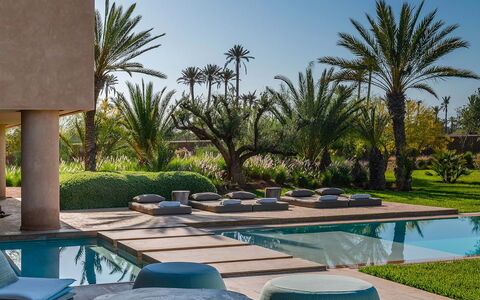 Villa Amrabat: Piscine, Recours, Jardin, Aménagement Paysager, Mobilier De Jardin, Eco Hôtel, Ombre, Hacienda, Biens