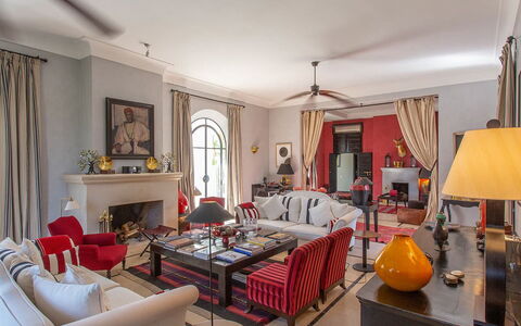 Villa Exotic: Meubles, Design Intérieur, Sol, Salon, Chaise, Sol, Table, Canapé, Domicile, Pièce