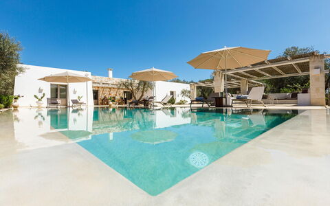 Villa Olivella: Piscine, Recours, Mobilier De Jardin, Parapluie, Balancelle, Biens, Eco Hôtel, Ombre, Chaise, Villa