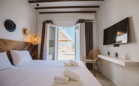 Villa Sonia: Ombre, Balcon, Mobilier De Jardin, Escaliers
