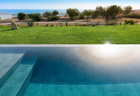 Villa Miriam: Bleu, Piscine, Composite, Recours, Ombre, Eco Hôtel, Caractéristique De L'Eau, Aménagement Paysager, Tuile, Tropiques