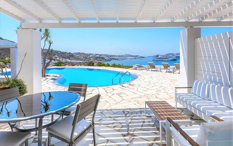 Apartment Rose 1: Bleu, Piscine, Recours, Mer, Appartement, Chaise, Mobilier De Jardin, Côte, Hôtel, Eco Hôtel