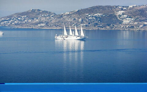 The Rose Suite with Jacuzzi: Bleu, Plan D'Eau, Bateau, Navire, Mer, Cotiers Et Relief Océaniques, Voie Navigable, Océan, Lac, Mât